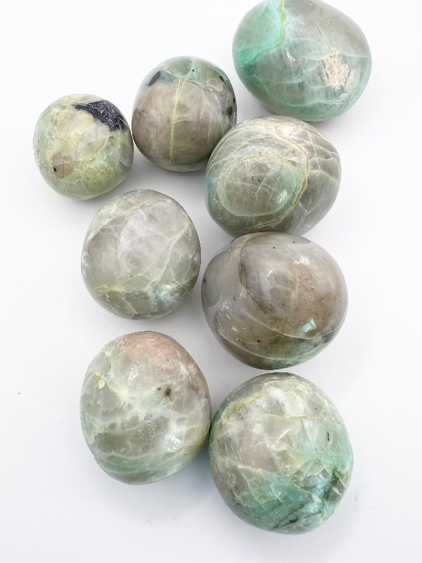 GARNIERITE  PALM STONES