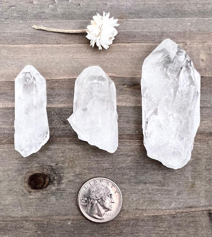 CLEAR QUARTZ-  POINTS