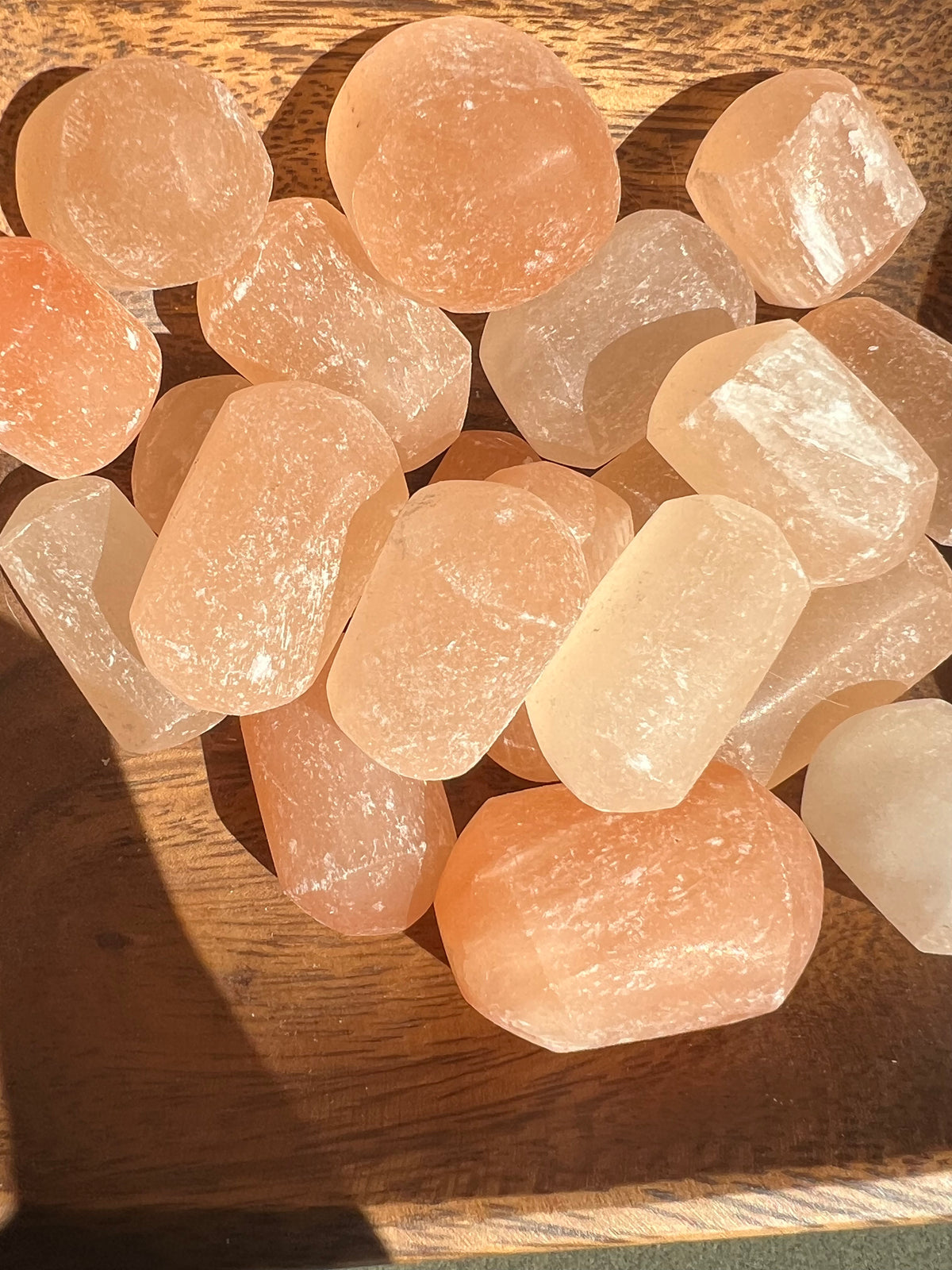 PEACH SELENITE TUMBLE